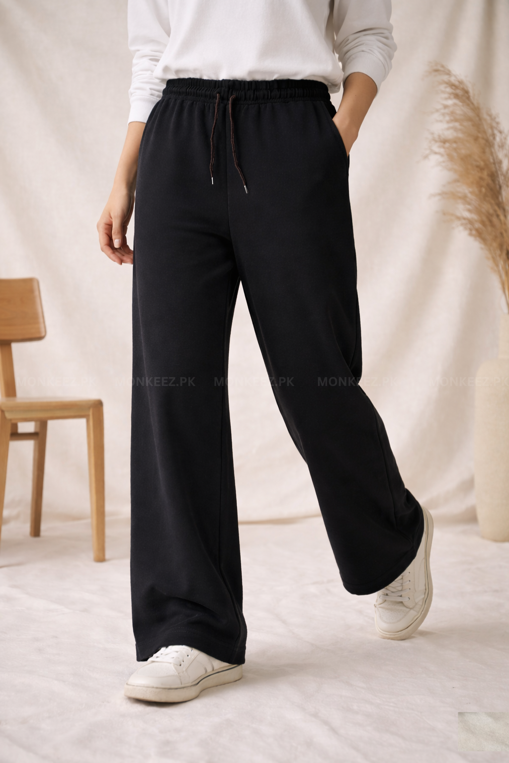 Plain Relaxed Wide Hem TrackPants - Black - FOR HER