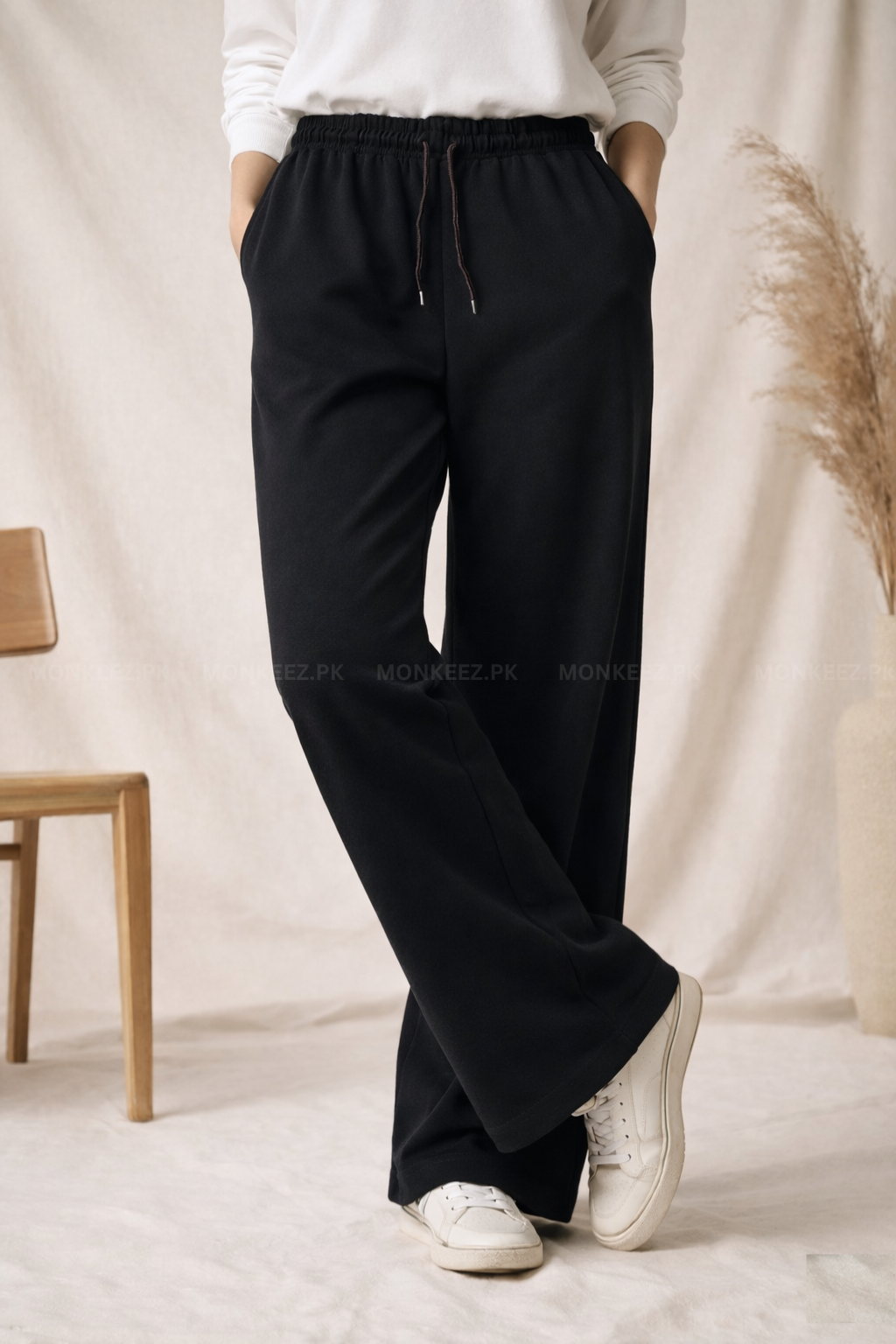 Plain Relaxed Wide Hem TrackPants - Black - FOR HER