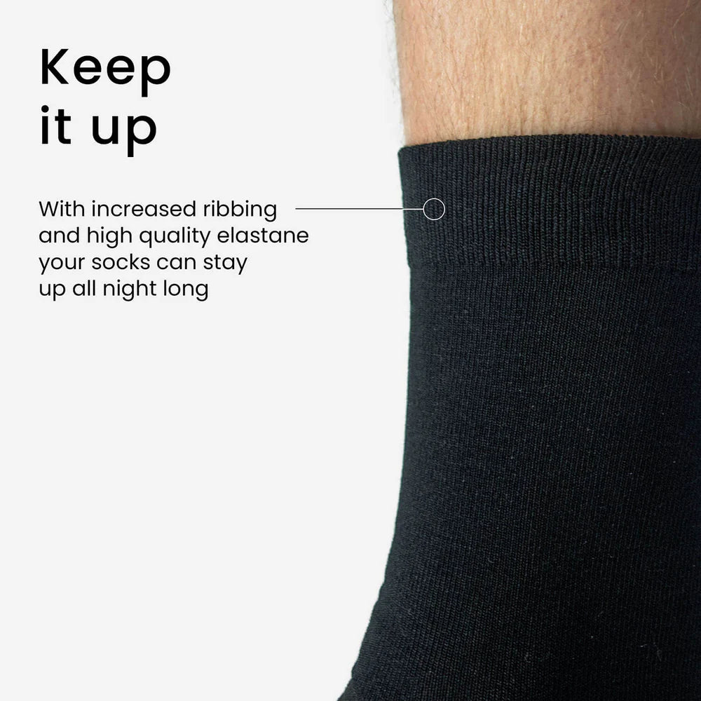 PLAIN BLACK FULL SOCKS (UNISEX)